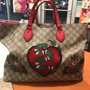 Gucci tote mint condition